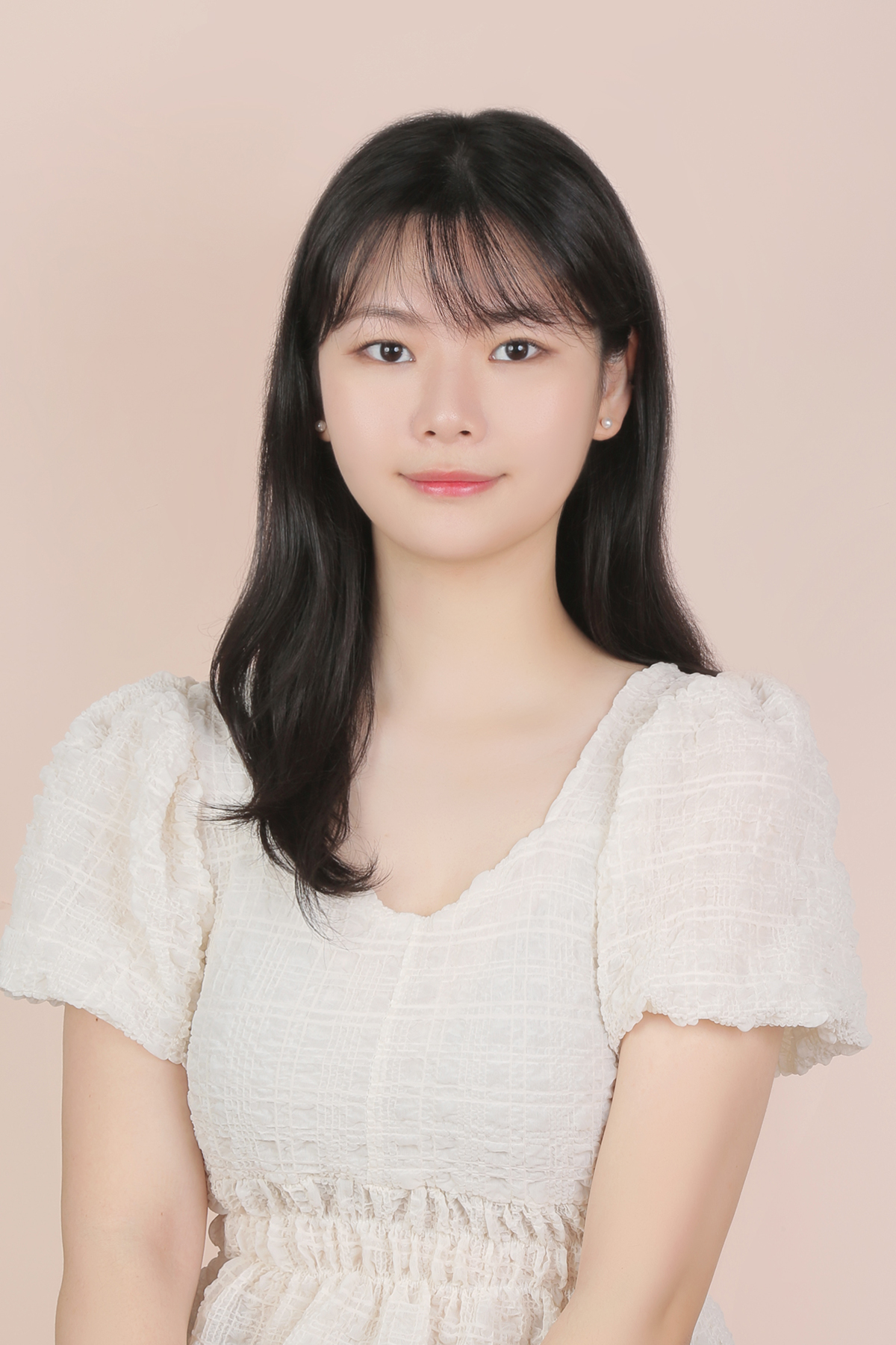 Mia Lee